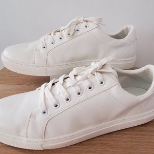 New/Never Worn Banana Republic Men's Sneaker White Size 9.5